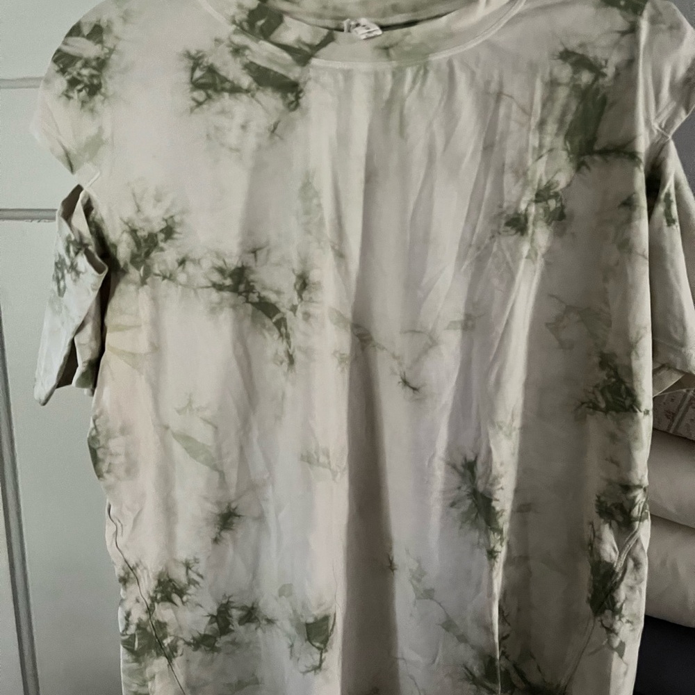 Lululemon All Yours tee.